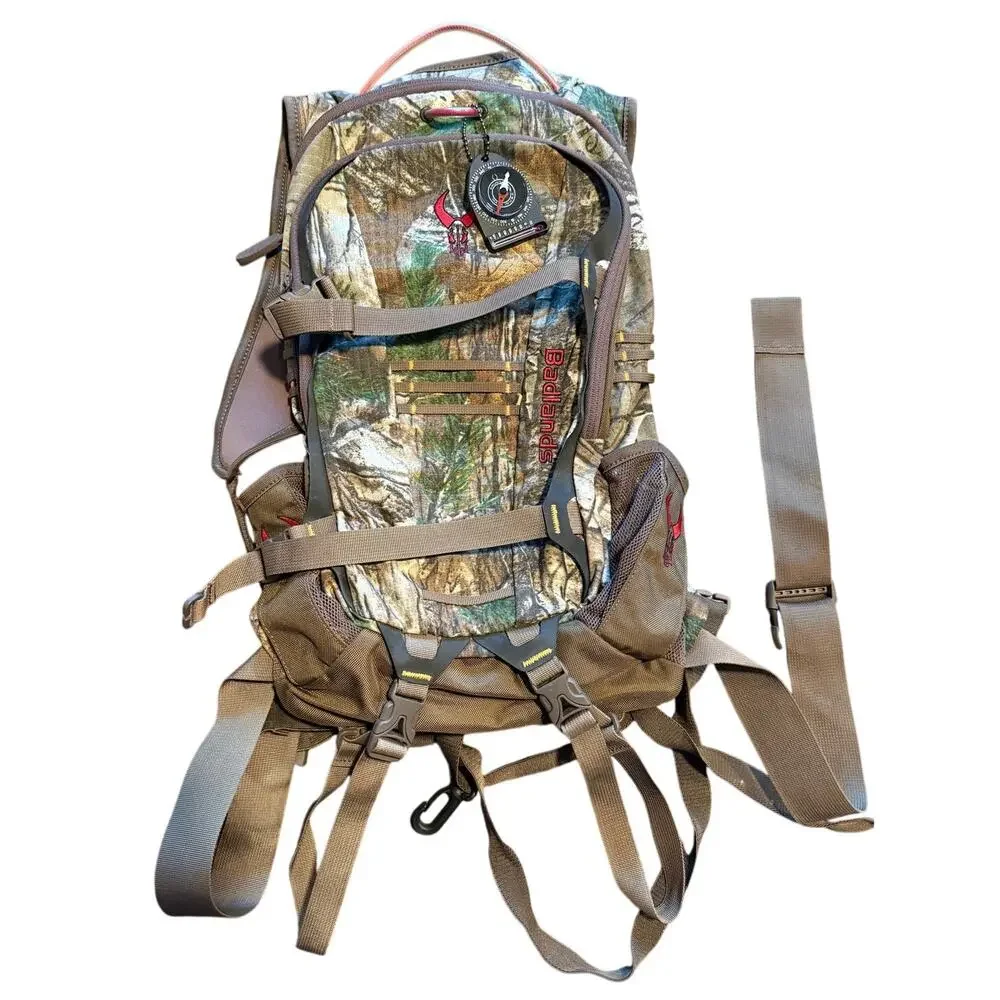 Badlands Hunting Real Tree Camo Backpack Hydration Pack w/ Compass (SG51)